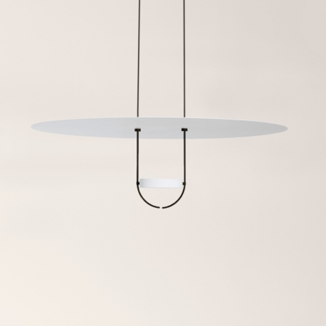 D03 - suspension blanche et noire