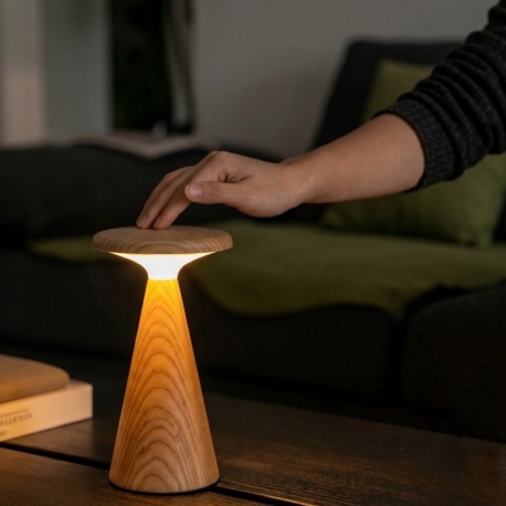 SYLVA - lampe de table tactile en frêne